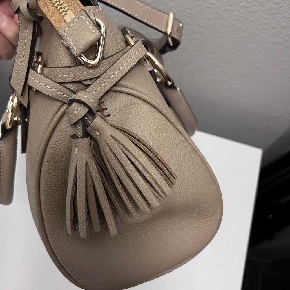 Dooney and Bourke Sorrento Satchel 30 with pockets - Picture 7 of 8